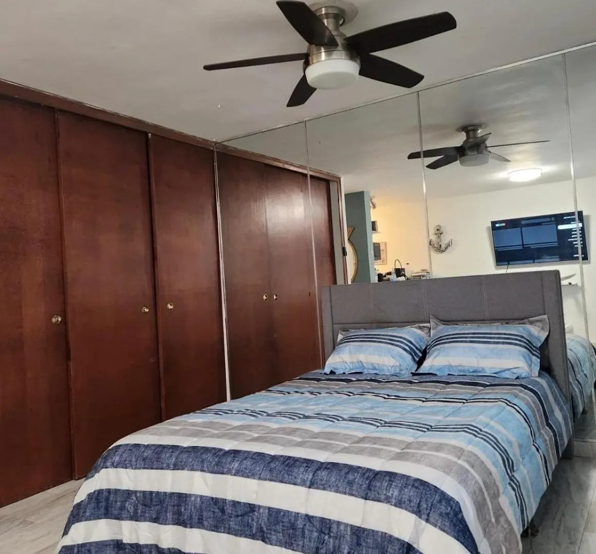 Walking Beach Distance Studio In Miramar San Juan Apartamento